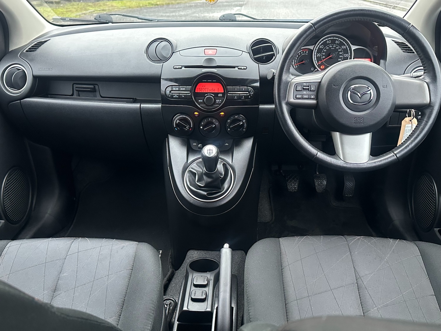 Used Mazda Mazda2 2014 for sale - 76982940: Photo 10