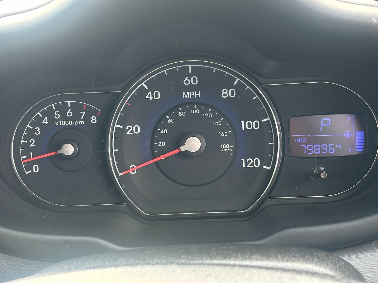 Used Hyundai i10 2011 for sale - 77902777: Photo 12