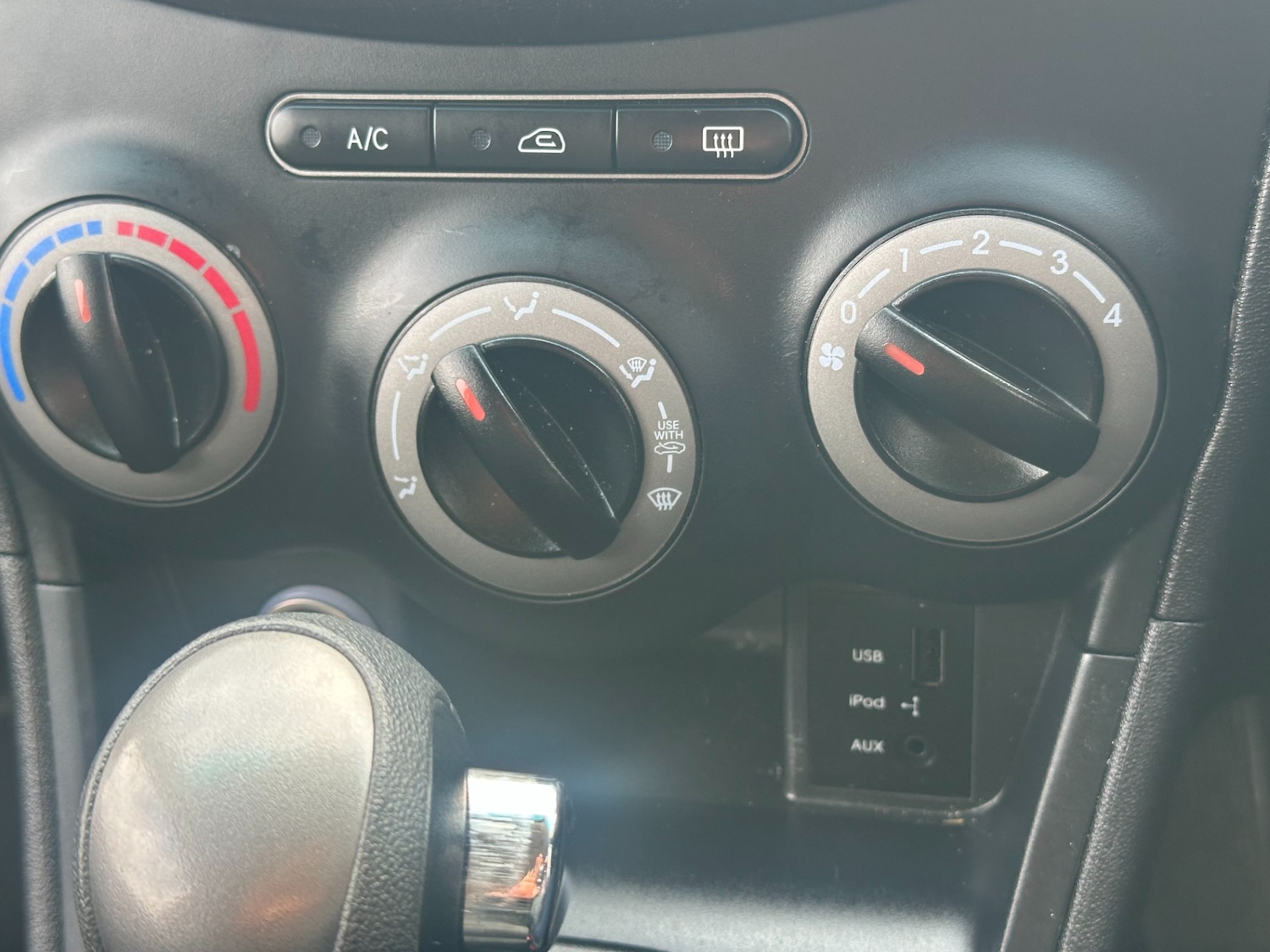 Used Hyundai i10 2011 for sale - 77902777: Photo 16