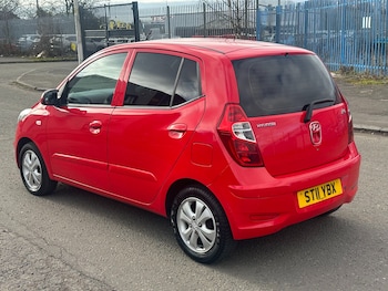 Used Hyundai i10 2011 for sale - 77902777: Photo