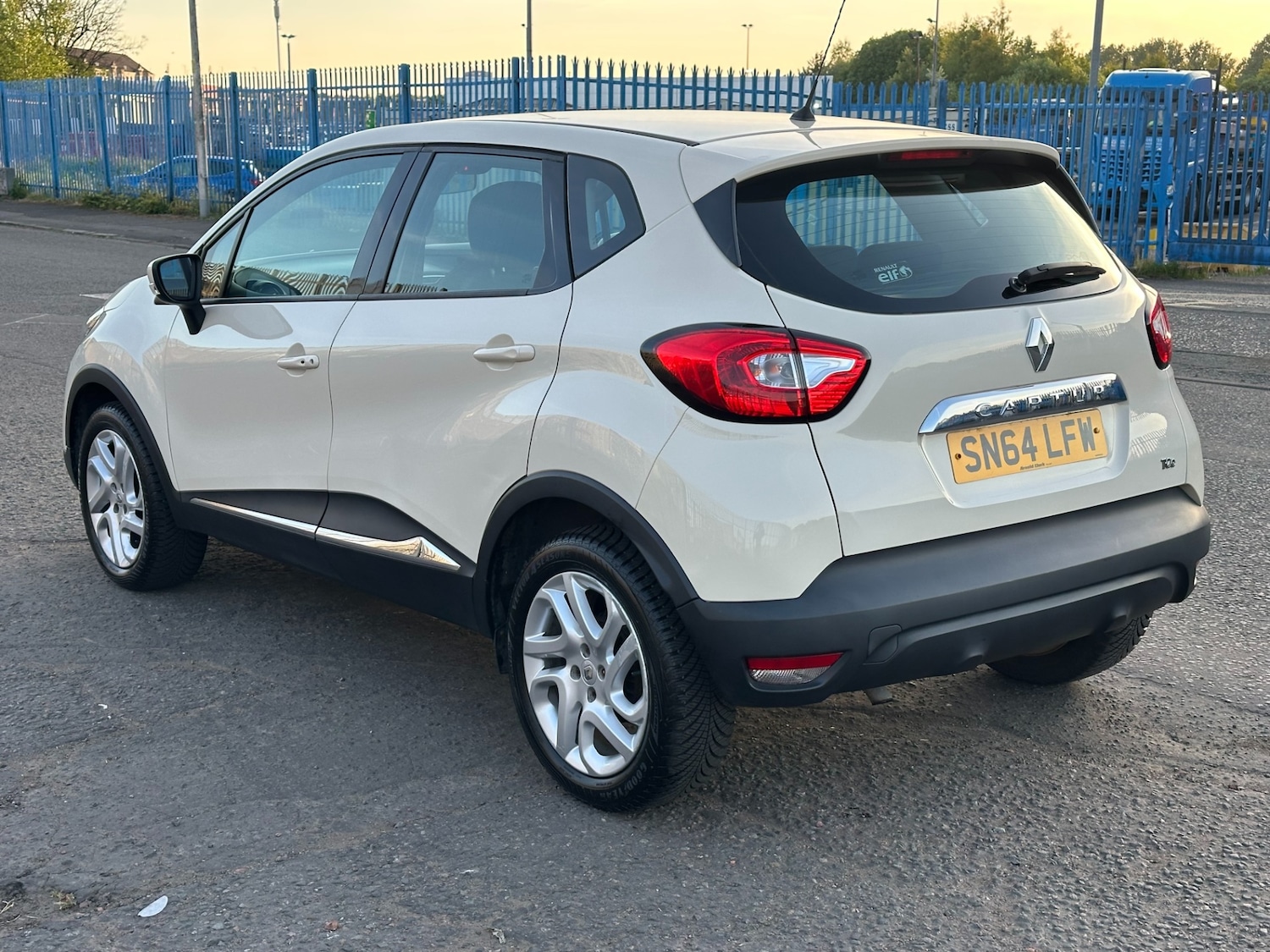 Used Renault Captur 2014 for sale - 77073165: Photo 6