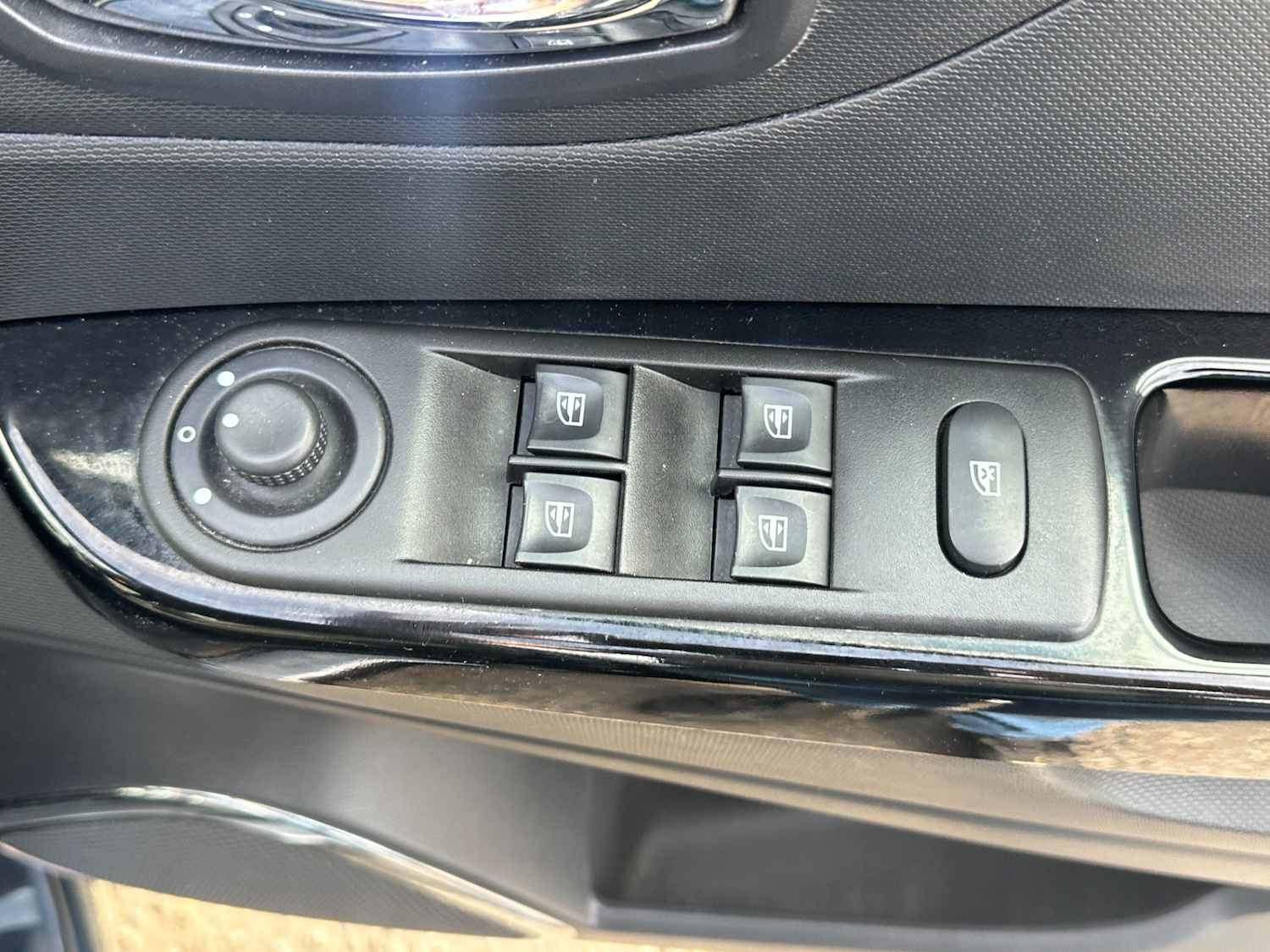 Used Renault Captur 2013 for sale - 76117262: Photo 16
