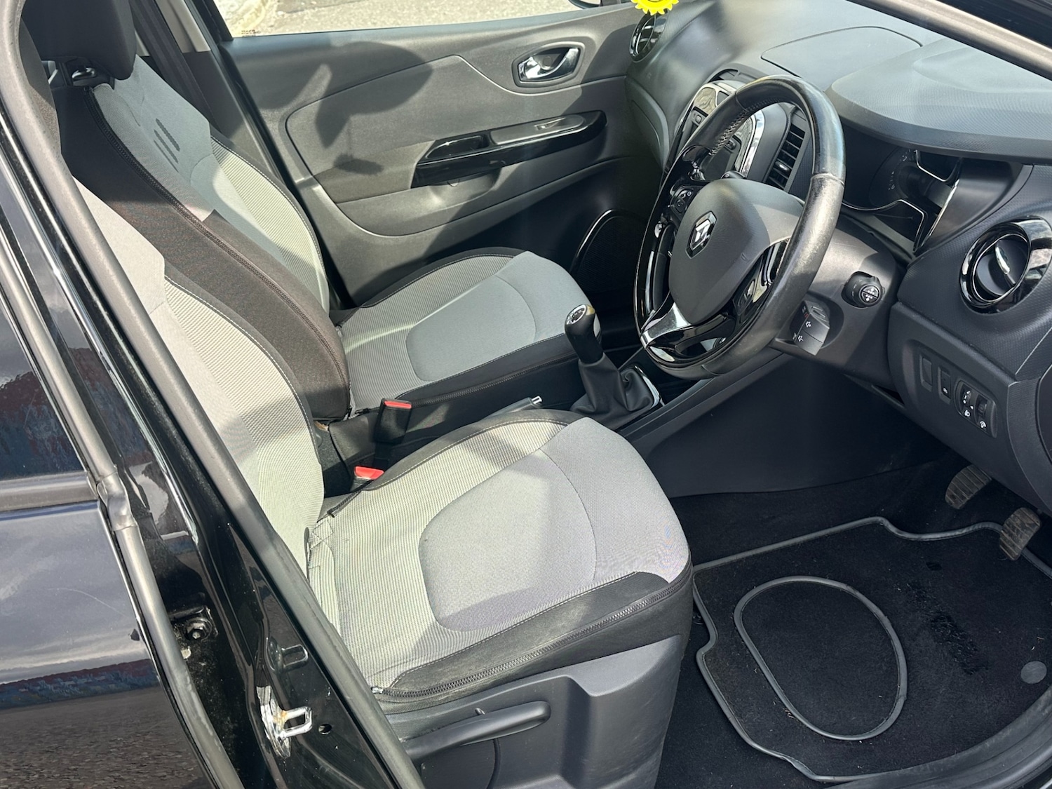 Used Renault Captur 2013 for sale - 76117262: Photo 9
