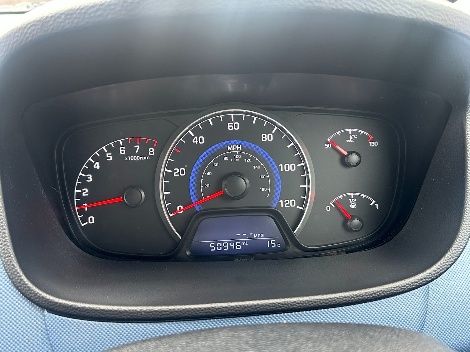 Used Hyundai i10 2015 for sale - 76070507: Photo 11