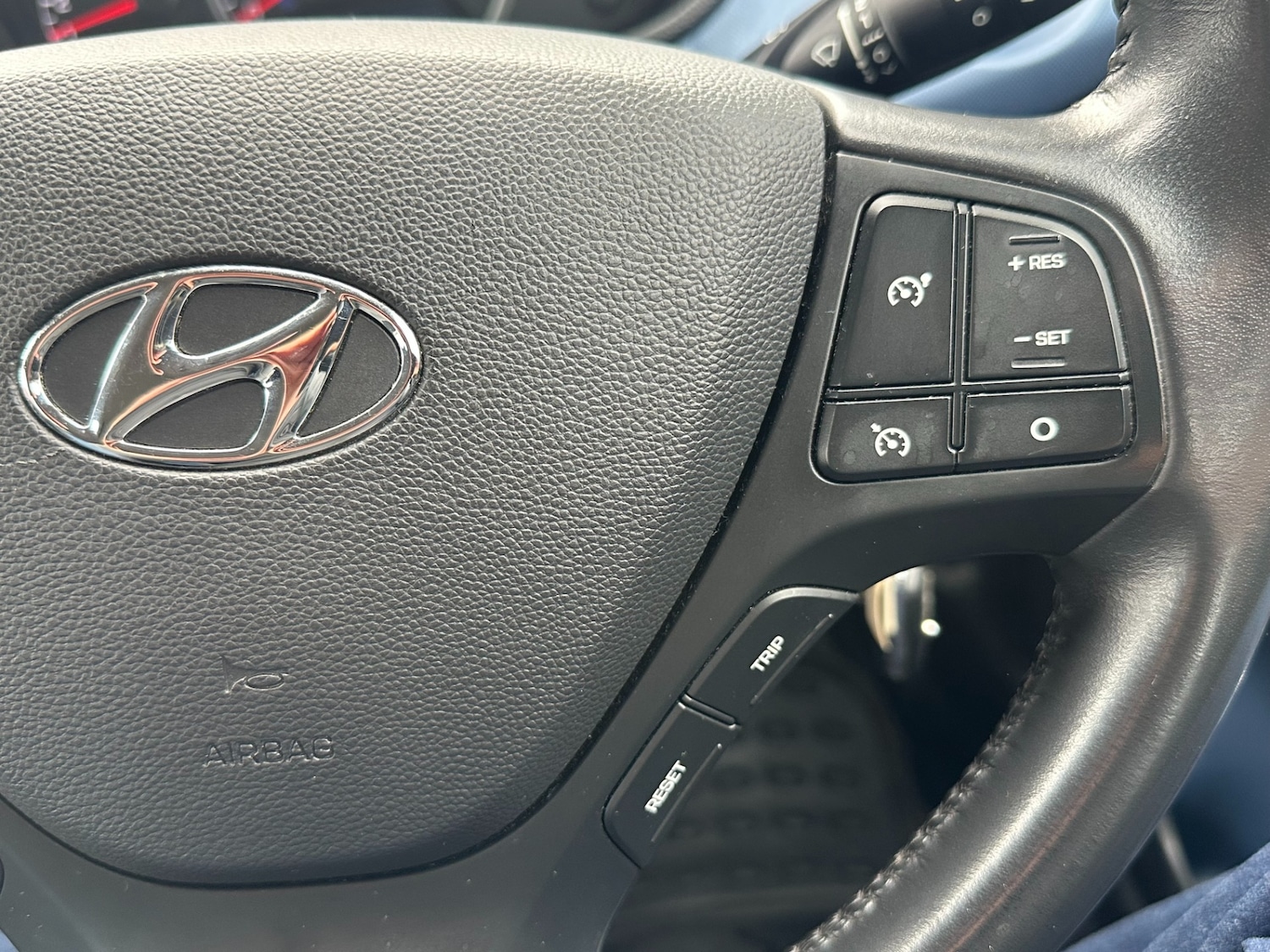 Used Hyundai i10 2015 for sale - 76070507: Photo 14