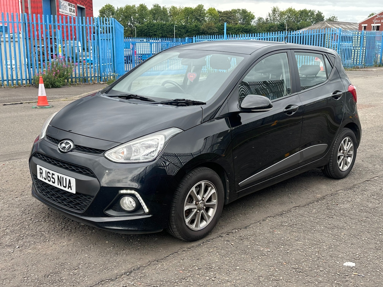 Used Hyundai i10 2015 for sale - 76070507: Photo 24