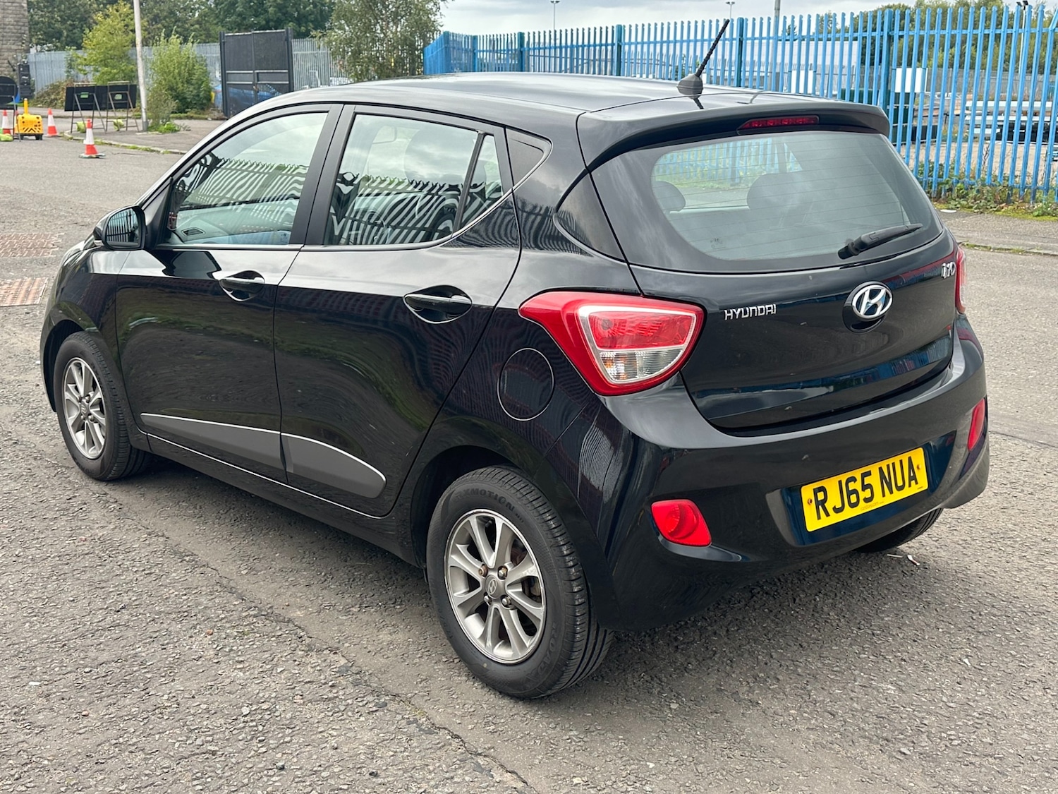 Used Hyundai i10 2015 for sale - 76070507: Photo 4