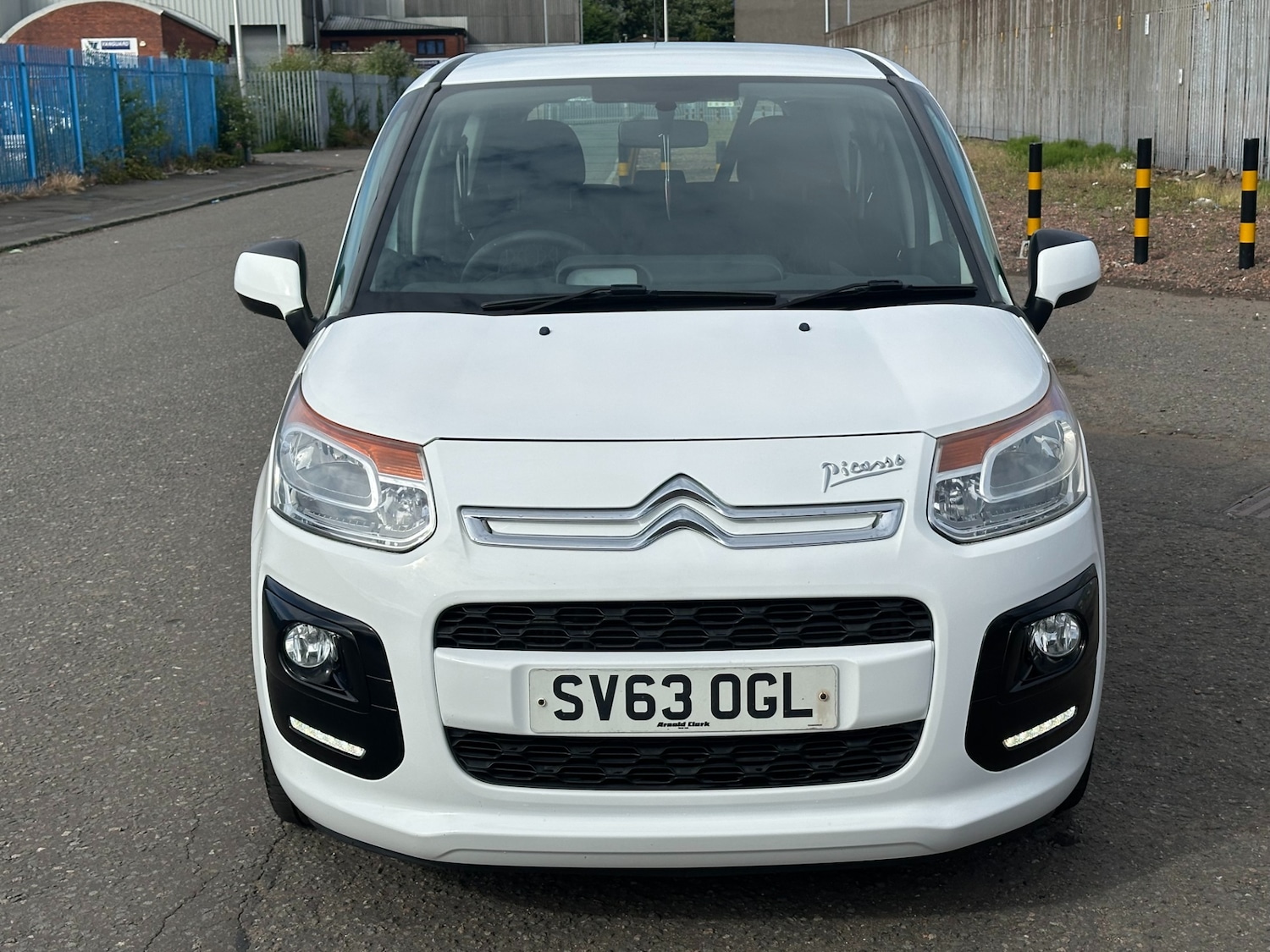 Used Citroen C3 Picasso 2013 for sale - 77072919: Photo 2