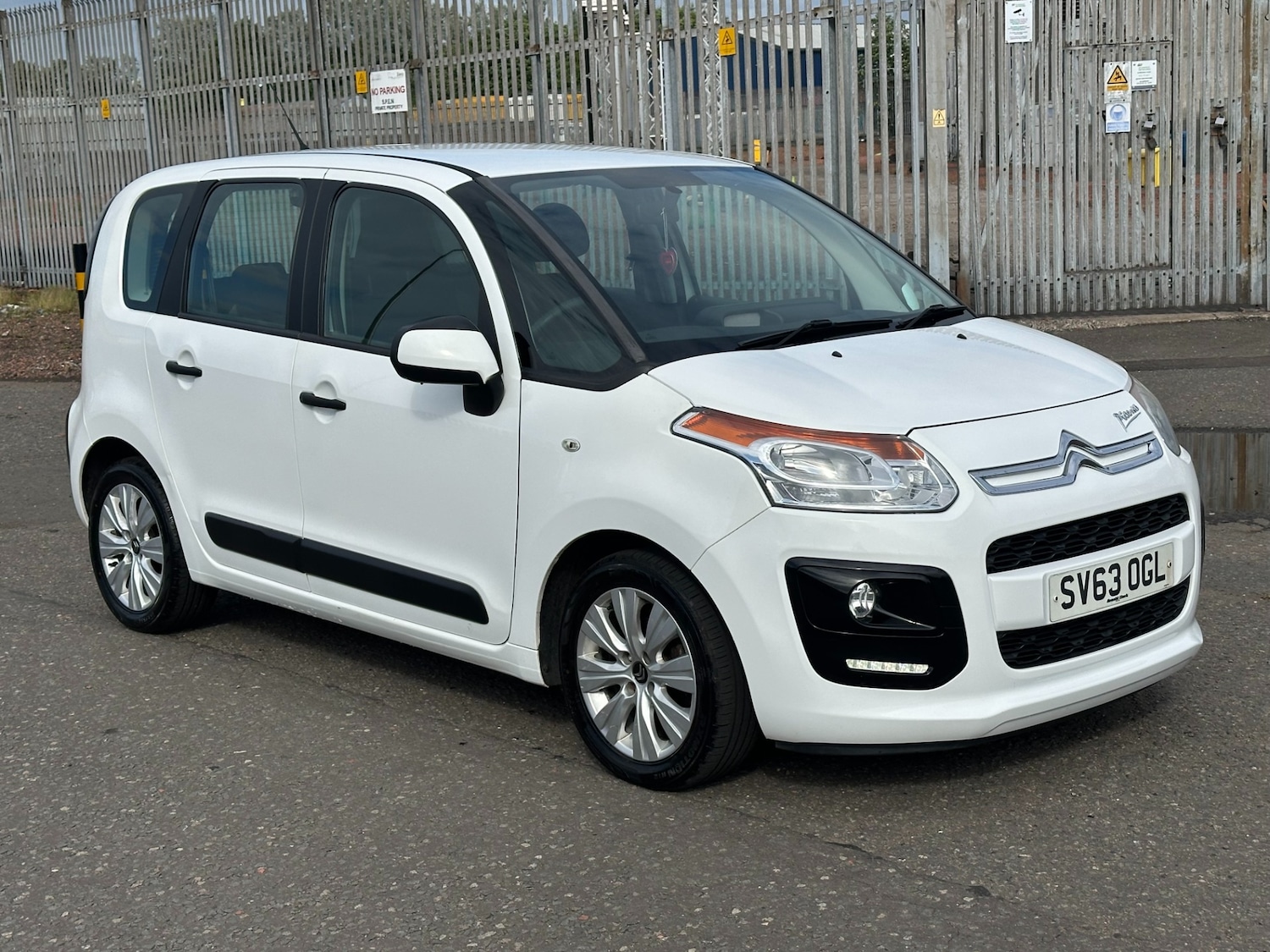 Used Citroen C3 Picasso 2013 for sale - 77072919: Photo 4