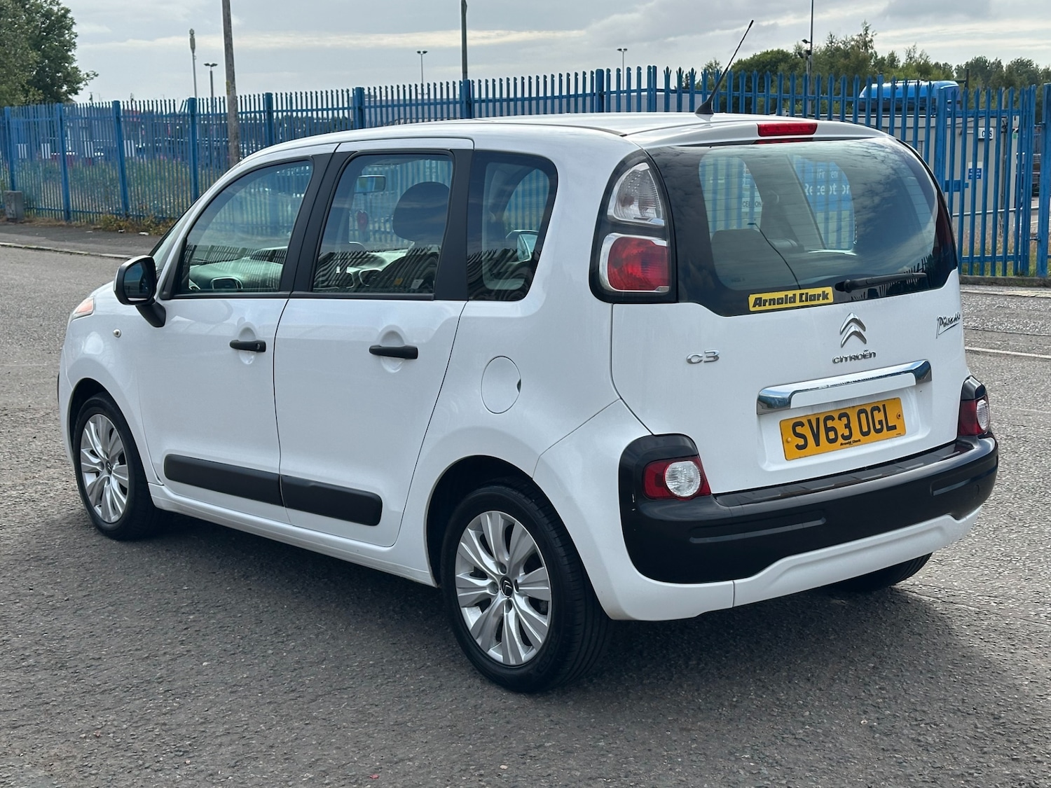 Used Citroen C3 Picasso 2013 for sale - 77072919: Photo 6