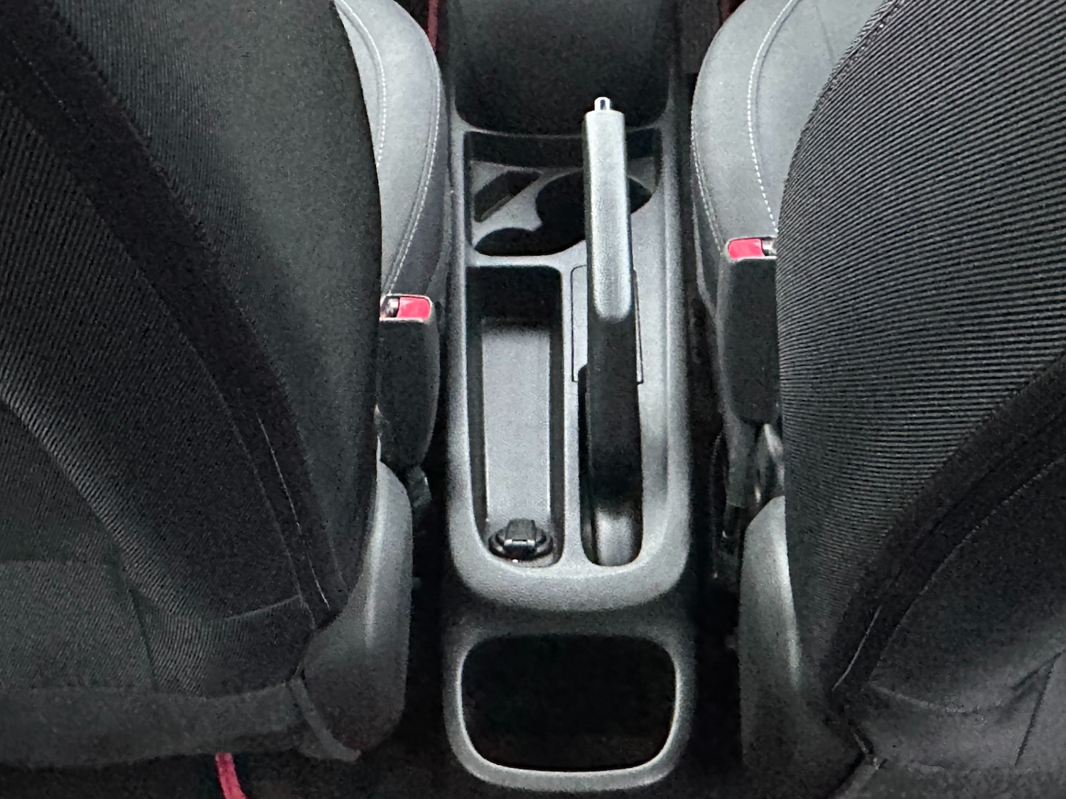 Used Hyundai i10 2018 for sale - 76293311: Photo 9