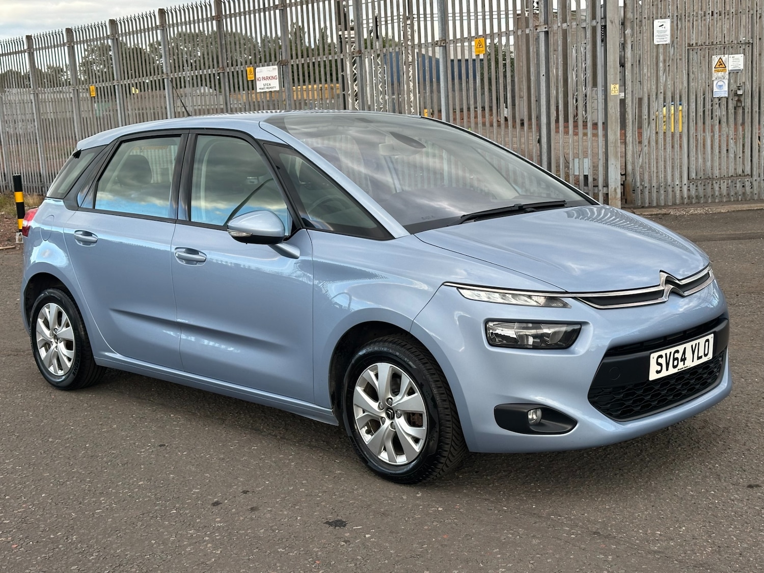 Used Citroen C4 Picasso 2014 for sale - 77072933: Photo 4