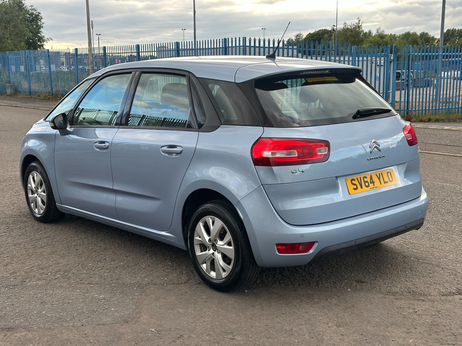 Used Citroen C4 Picasso 2014 for sale - 77072933: Photo 6