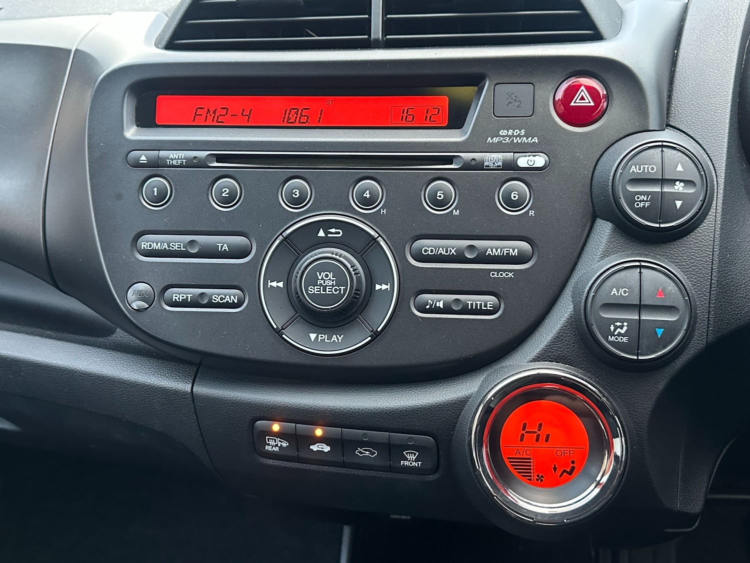 Used Honda Jazz 2015 for sale - 77483624: Photo 11