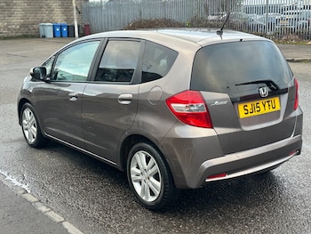 Used Honda Jazz 2015 for sale - 77483624: Photo