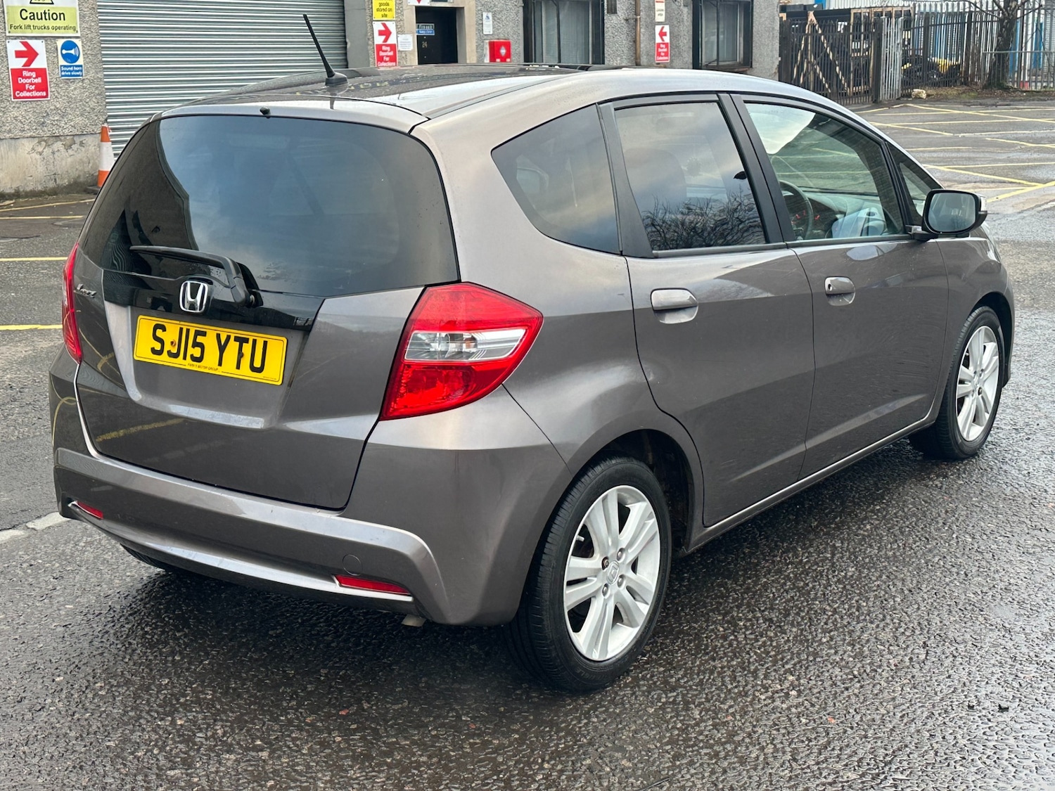 Used Honda Jazz 2015 for sale - 77483624: Photo 6