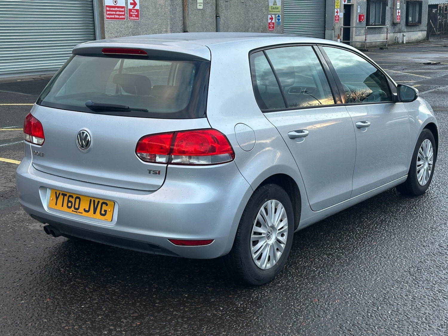 Used Volkswagen Golf 2010 for sale - 77563332: Photo 6