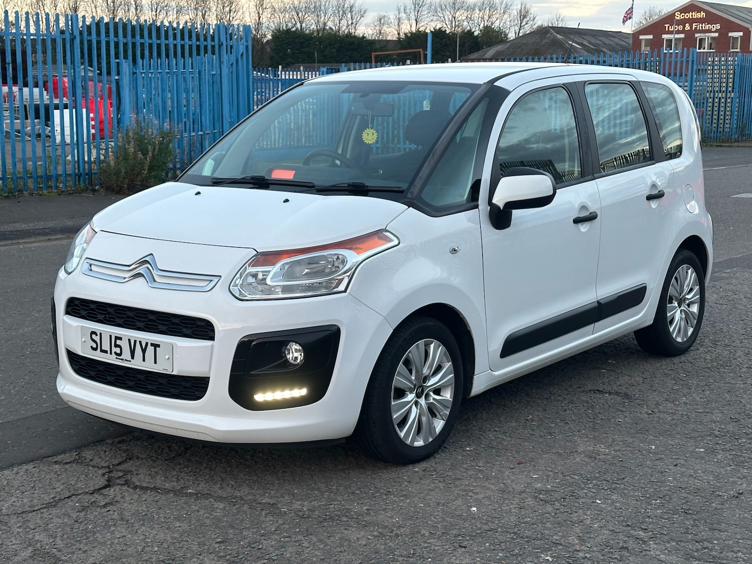 Used Citroen C3 Picasso 2015 for sale - 76606110: Photo 19