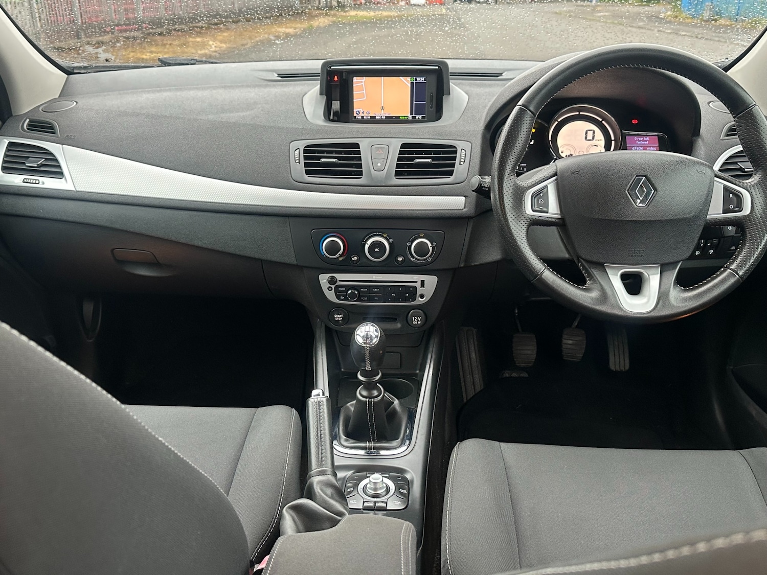 Used Renault Megane 2012 for sale - 77059172: Photo 10