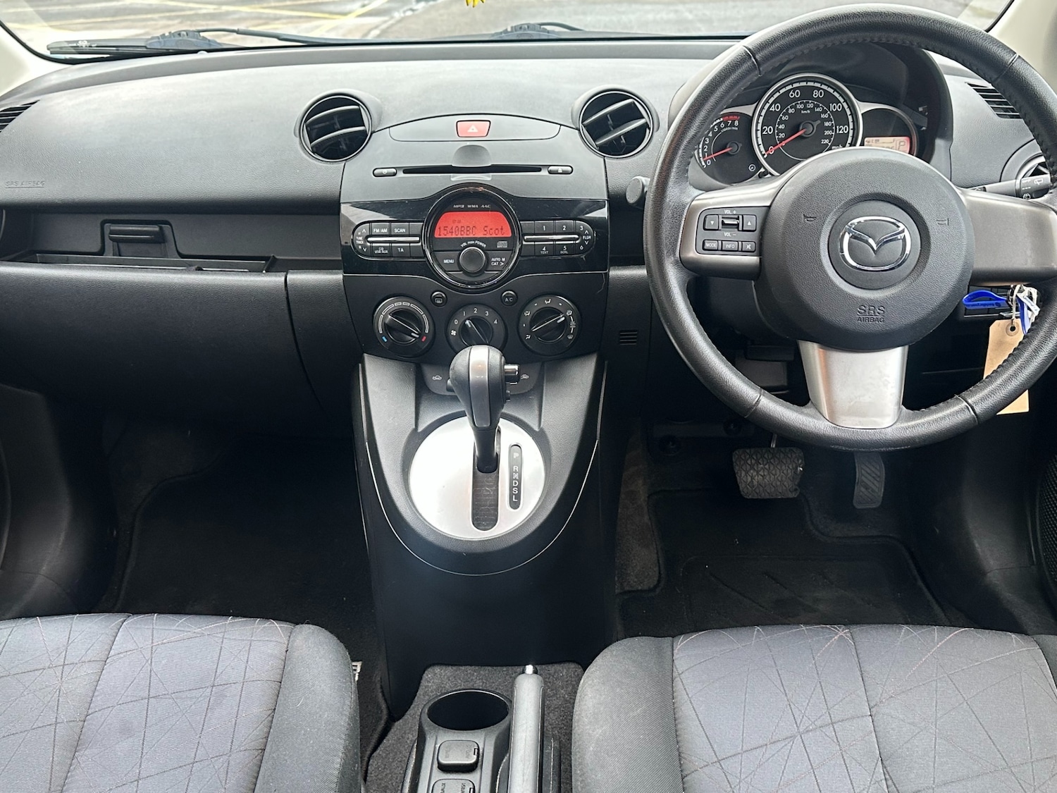 Used Mazda Mazda2 2013 for sale - 77483621: Photo 10