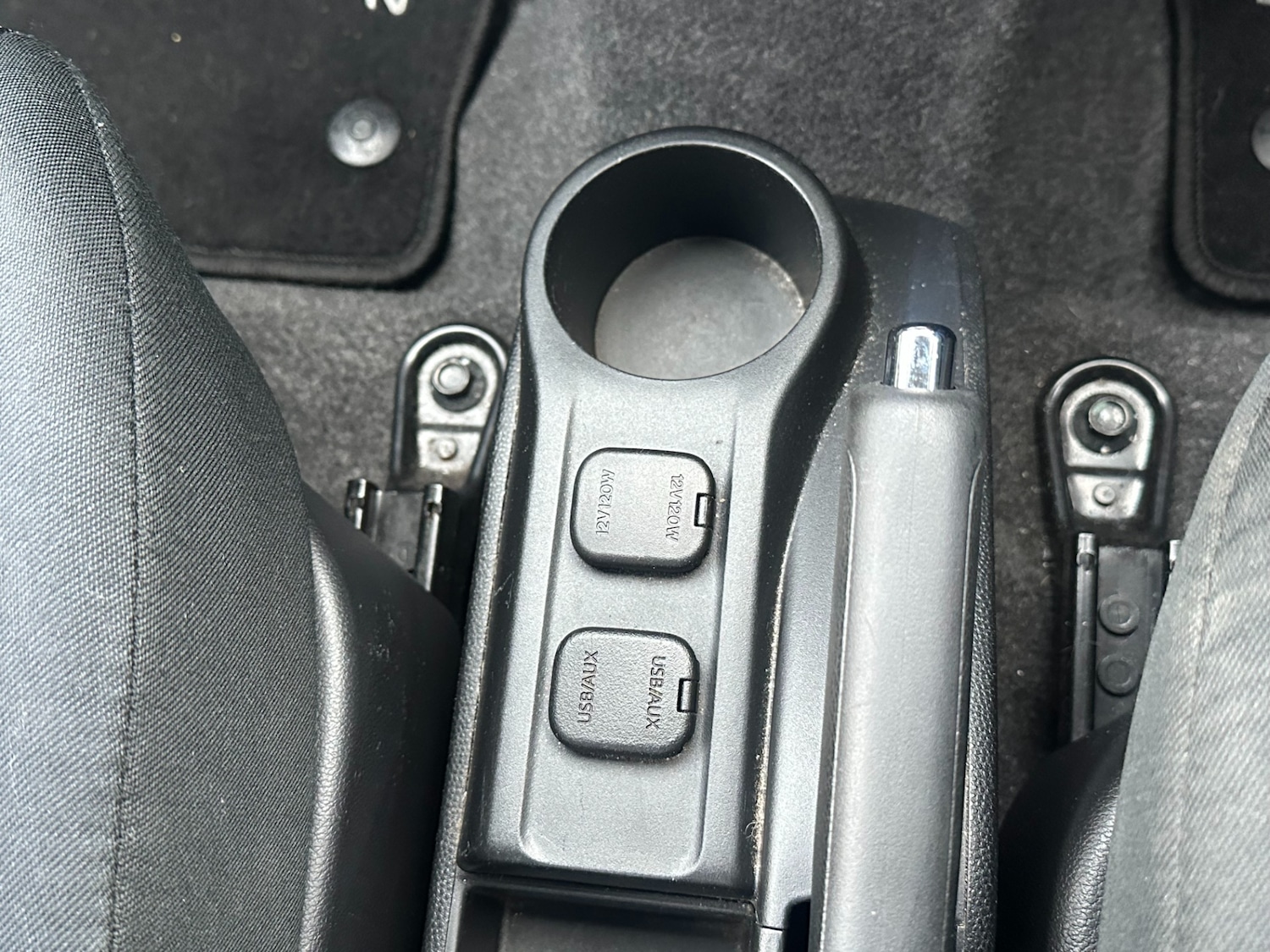 Used Mazda Mazda2 2013 for sale - 77483621: Photo 11