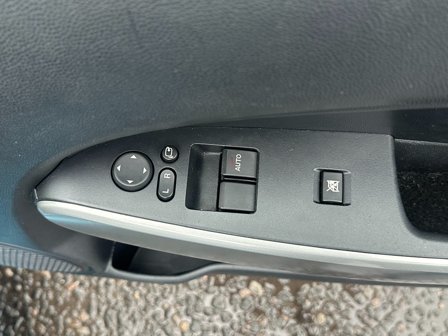 Used Mazda Mazda2 2013 for sale - 77483621: Photo 16