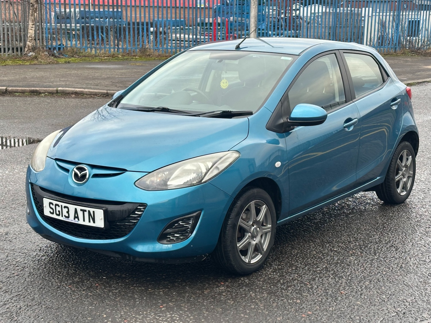 Used Mazda Mazda2 2013 for sale - 77483621: Photo 3
