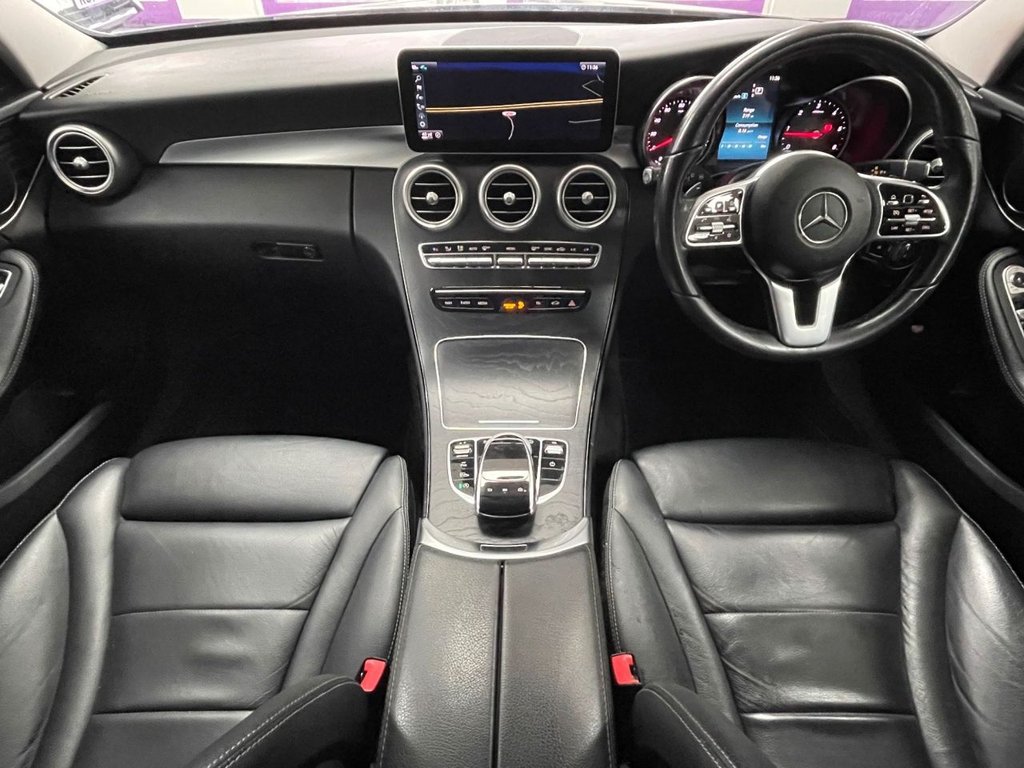 Used Mercedes-Benz C Class 2018 for sale - 77122204: Photo 2