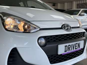 Used Hyundai i10 2018 for sale - 74985929: Photo
