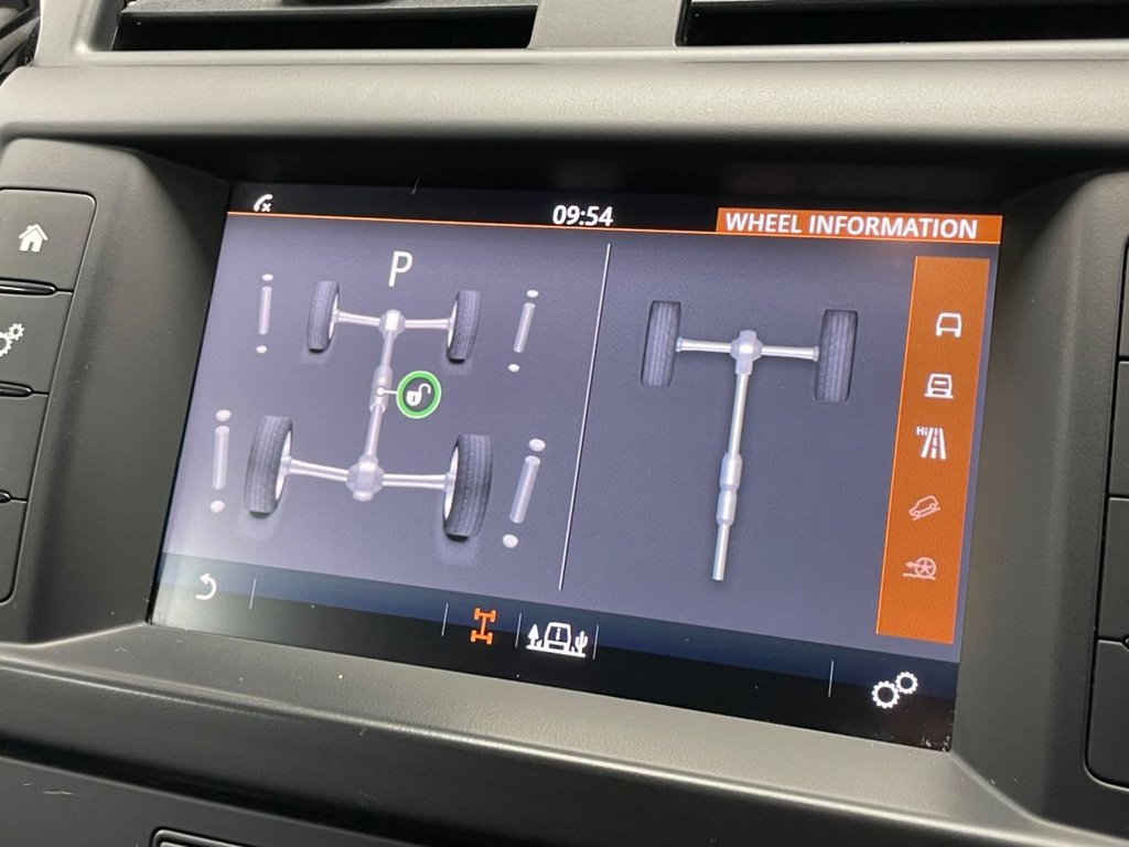 Used Land Rover Discovery 2017 for sale - 77369341: Photo 40