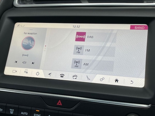 Used Jaguar E-Pace 2019 for sale - 76279352: Photo 46