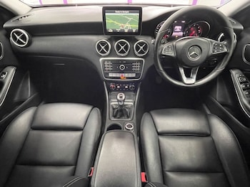 Used Mercedes-Benz A-Class 2017 for sale - 76010379: Photo 2