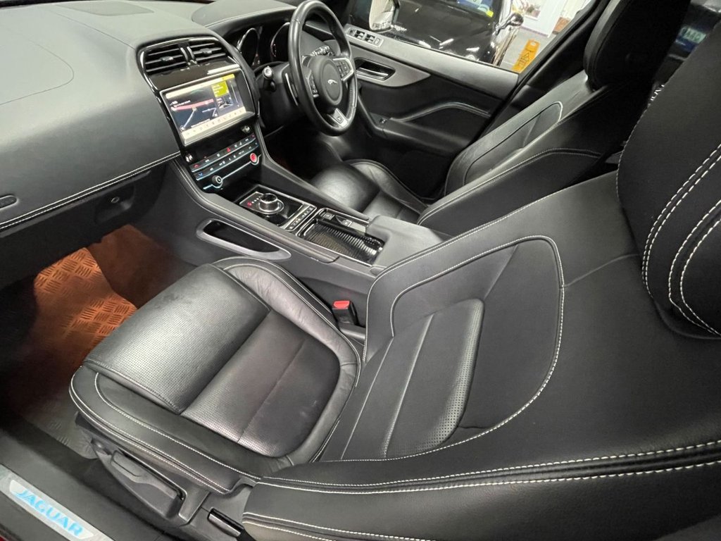 Used Jaguar F-Pace 2019 for sale - 76569964: Photo 32