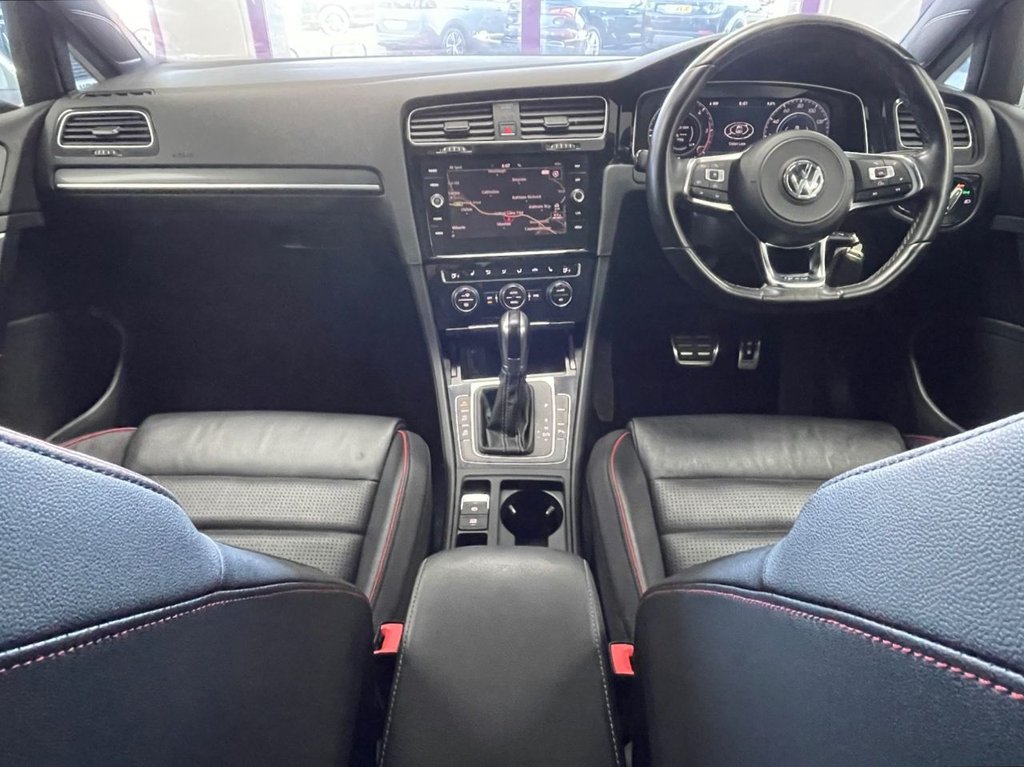 Used Volkswagen Golf 2018 for sale - 78110158: Photo 2