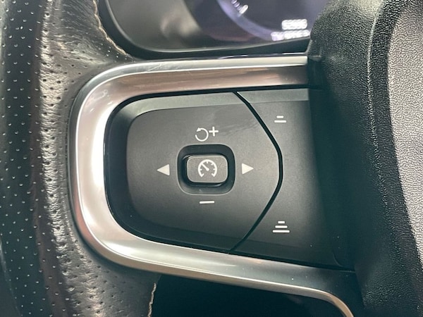 Used Volvo XC40 2021 for sale - 75502854: Photo 34