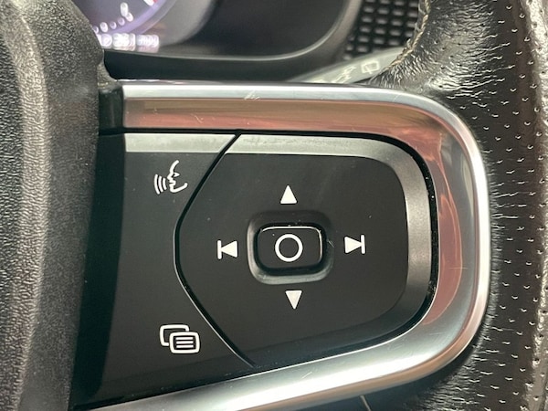 Used Volvo XC40 2021 for sale - 75502854: Photo 35