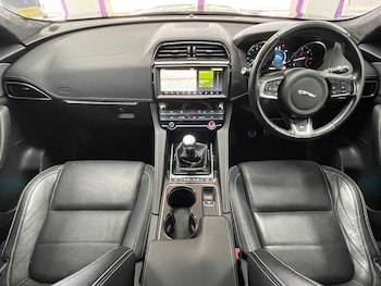 Used Jaguar F-Pace 2019 for sale - 79437832: Photo