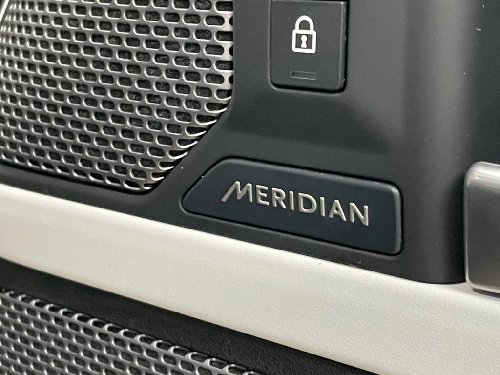 Used Land Rover Defender 2021 for sale - 77780070: Photo 25