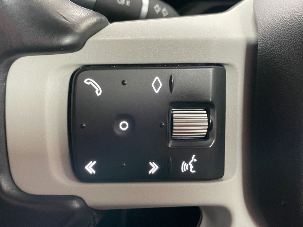 Used Land Rover Defender 2021 for sale - 77780070: Photo 37