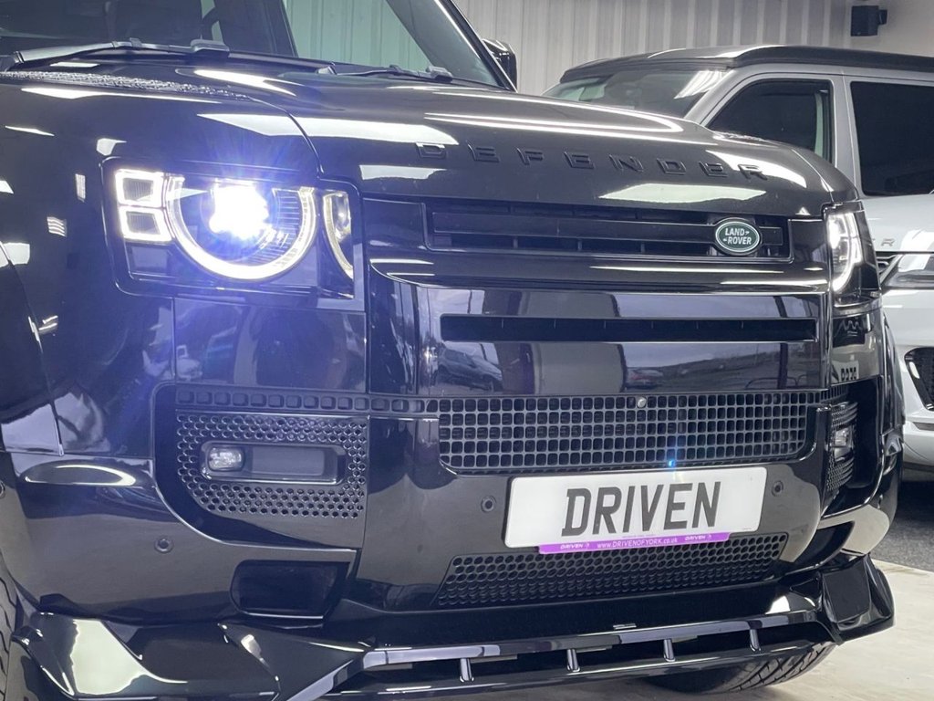 Used Land Rover Defender 2021 for sale - 77780070: Photo 5