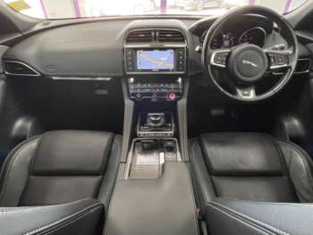 Used Jaguar F-Pace 2018 for sale - 74916837: Photo