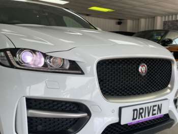 Used Jaguar F-Pace 2018 for sale - 74916837: Photo