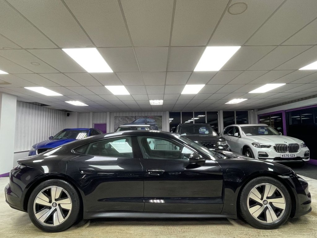 Used Porsche Taycan 2022 for sale - 77301875: Photo 11