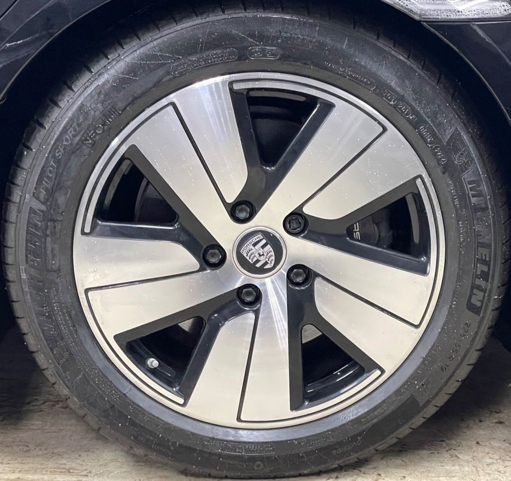 Used Porsche Taycan 2022 for sale - 77301875: Photo 16