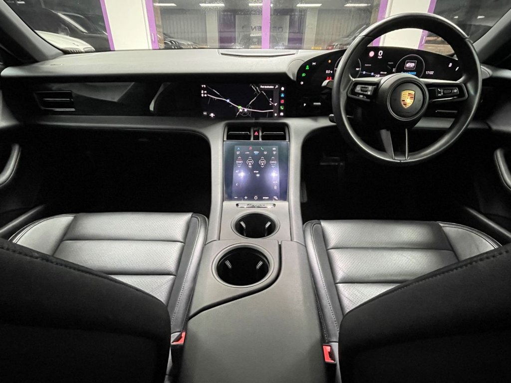 Used Porsche Taycan 2022 for sale - 77301875: Photo 2