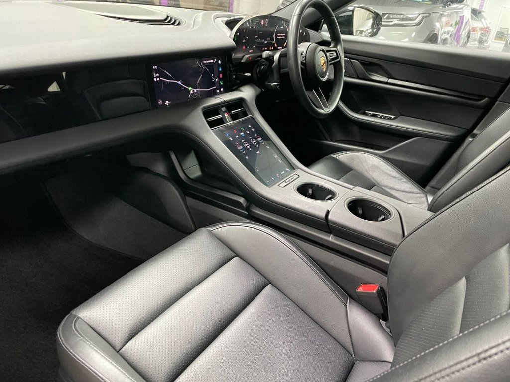 Used Porsche Taycan 2022 for sale - 77301875: Photo 30