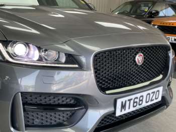 Used Jaguar F-Pace 2018 for sale - 74985793: Photo