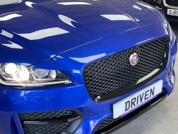Used Jaguar F-Pace 2018 for sale - 75924189: Photo