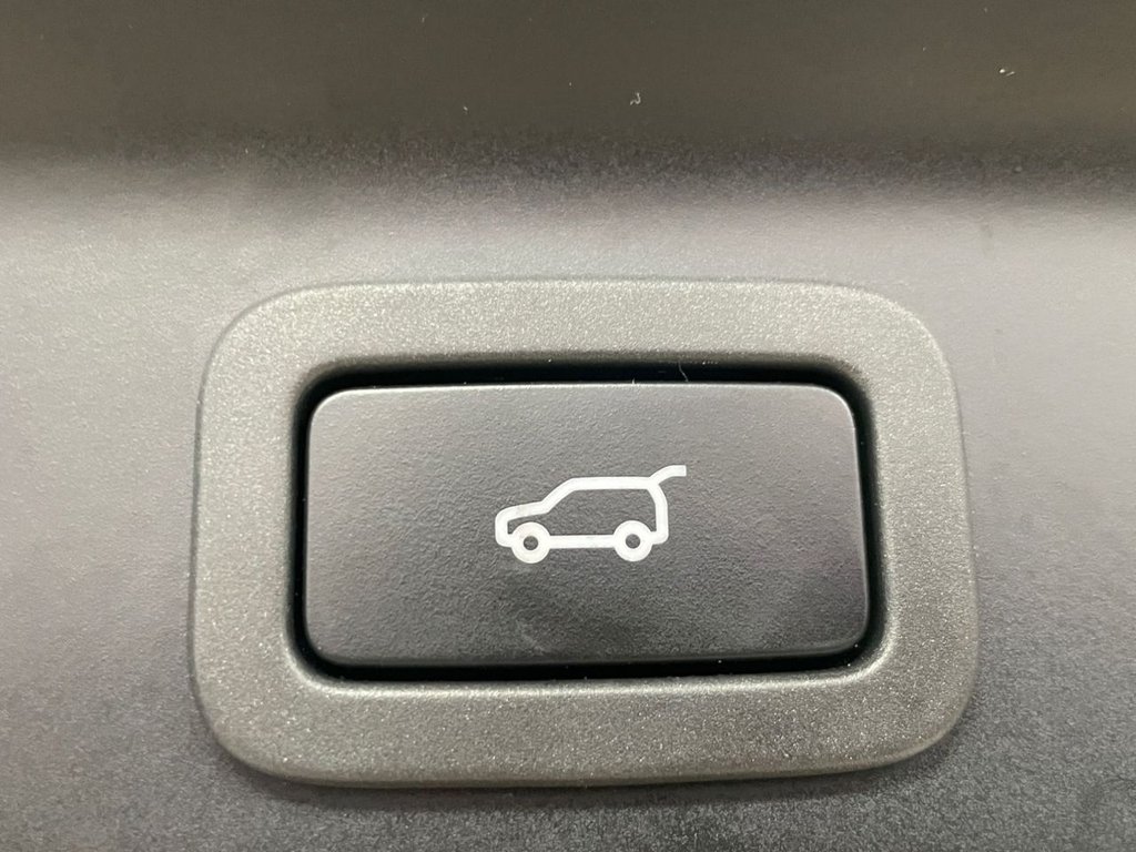 Used Jaguar F-Pace 2018 for sale - 76367486: Photo 11