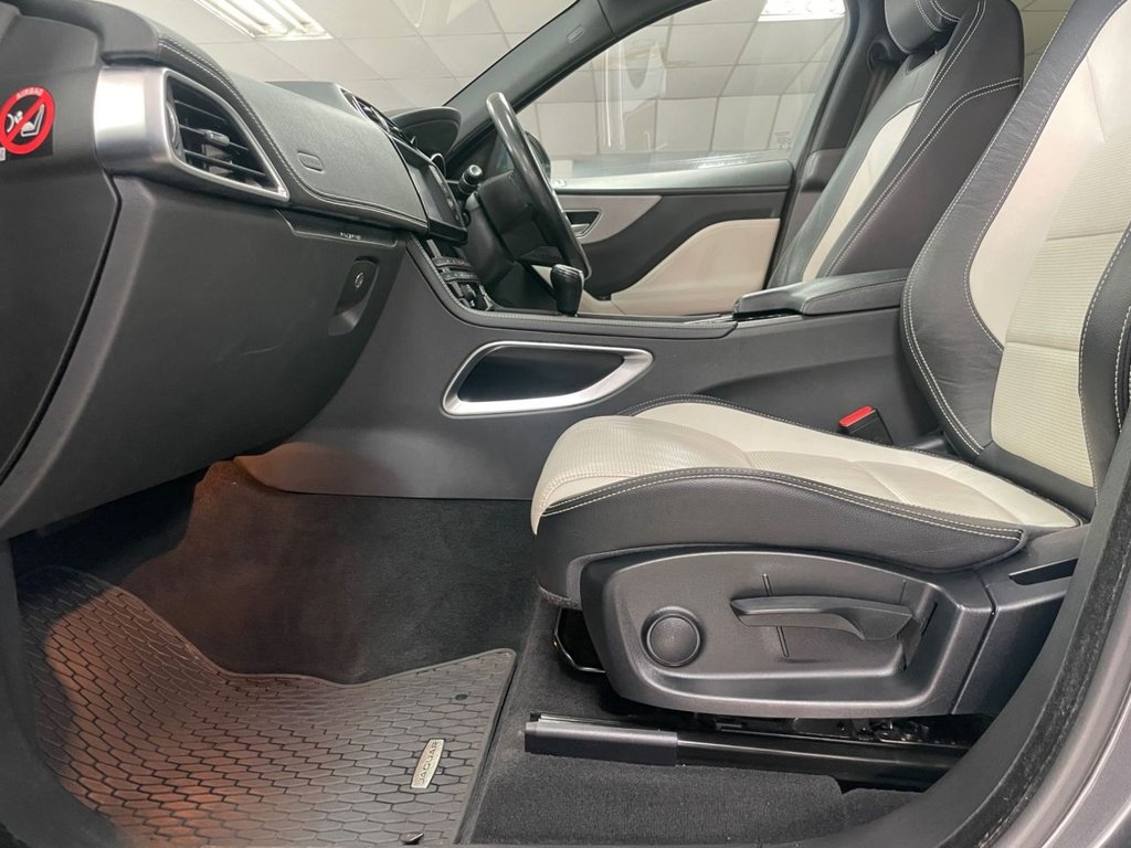 Used Jaguar F-Pace 2018 for sale - 76367486: Photo 32